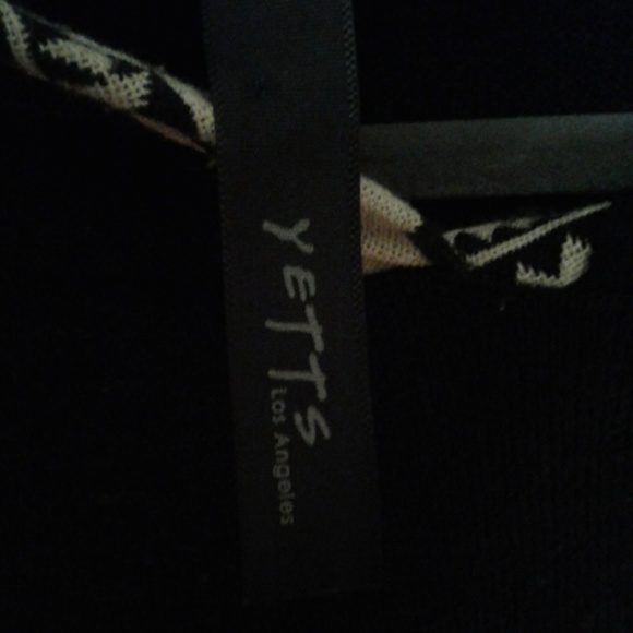 Sweater - Picture 3 of 4